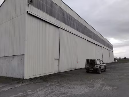 location entrepôt / local industriel  1440.00m²  terranjou
