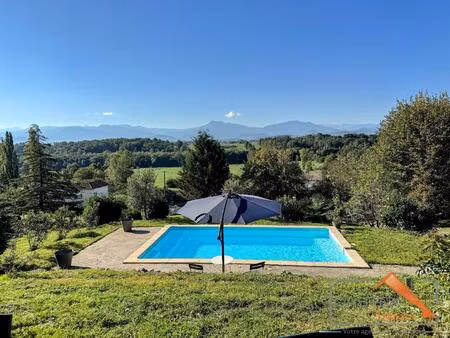 maison t6 rénovée  piscine & pyrénées