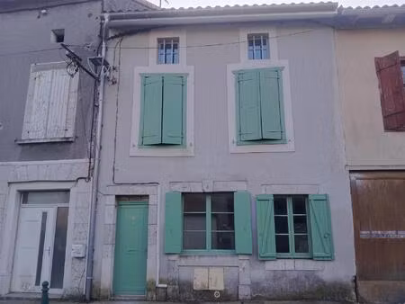 idéal investisseur ou premier achat  maison de village à miramont