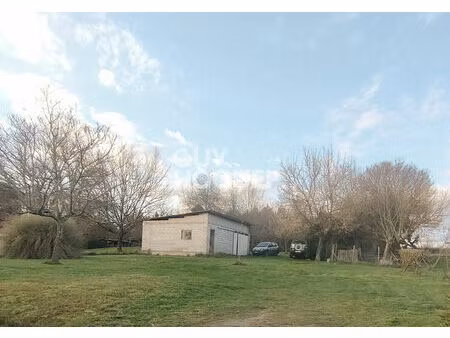 terrain roaillan 1756 m2