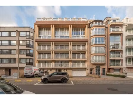 appartement te koop in knokke met 2 slaapkamers