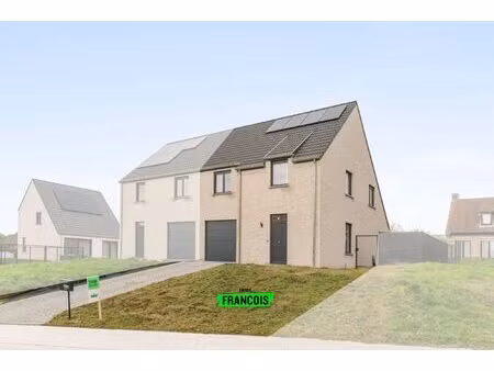 huis te koop in hooglede met 3 slaapkamers