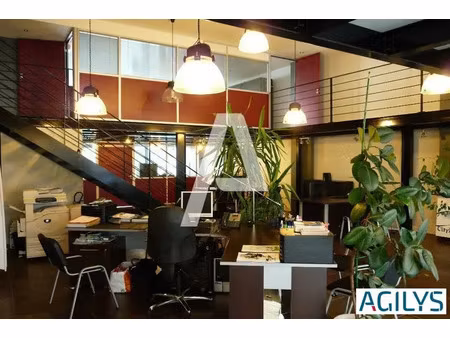 a louer : 251 m² de bureaux à ivry sur seine  proche de l'autoroute a4