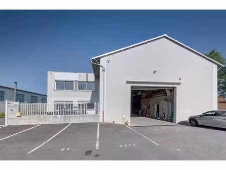 a louer - local d'activités 521 m² avec 700 m² de terrain