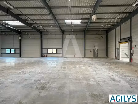 a louer : entrepôt / stockage à partir de 1 370 m²