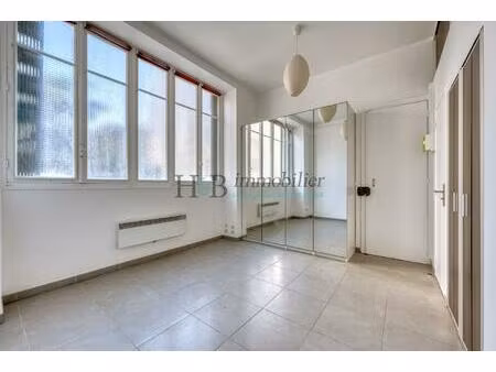 paris xie - saint-ambroise - appartement studio