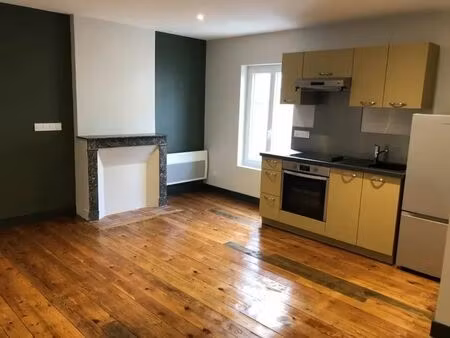 location appartement 1 pièce 30 m² à sainte-maure-de-touraine (37800)