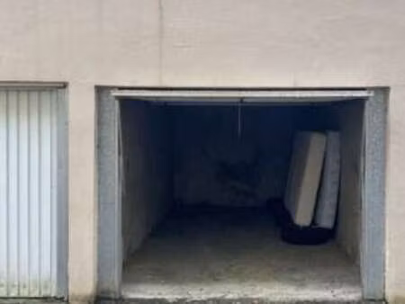 vente garage et parking à échirolles (38130) : à vendre / 15m² échirolles