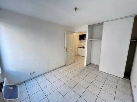 location appartement 2 pièces 32 m² à grenoble (38000)