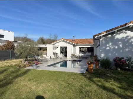 vente maison 5 pièces 130 m² mées (40990)