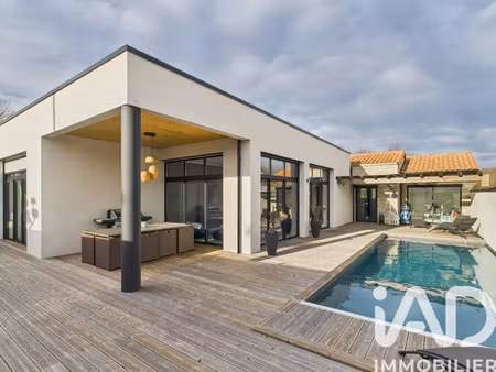vente maison piscine à saint-yrieix-sur-charente (16710) : à vendre piscine / 210m² saint-