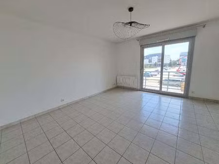 location appartement 3 pièces à avrillé (49240) : à louer 3 pièces / 70m² avrillé