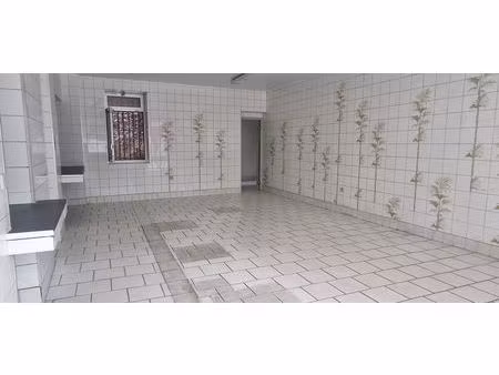 location local commercial 50m2 ille-sur-têt 66130 - 500 € - surface privée