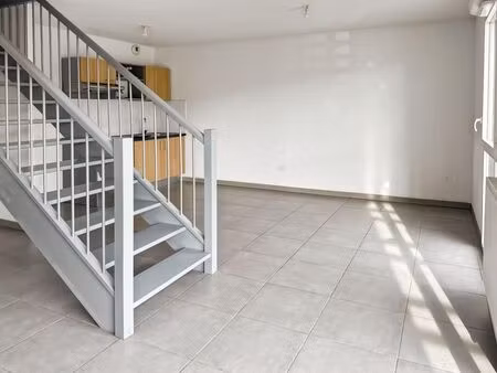 location appartement 3 pièces 65 m² à roques (31120)