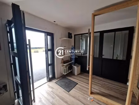 immobilier professionnel à louer castine-en-plaine