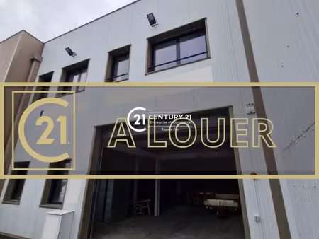 sud de caen - a louer - locaux de stockage d'environ 935 m²