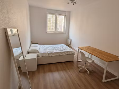 location appartement 2 pièces au mans république (72000) : à louer 2 pièces / 37m² le mans