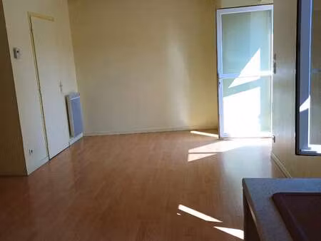 location appartement 2 pièces à mauves-sur-loire (44470) : à louer 2 pièces / 46m² mauves-