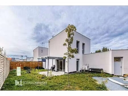 location maison piscine à la roche-sur-yon (85000) : à louer piscine / 79m² la roche-sur-y