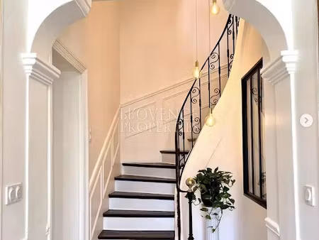 vente maison 8 pièces 157.98 m² à le val (83143)  525 000 €