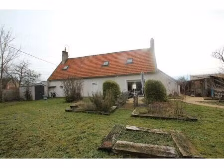 sur l'axe decize - bourbon lancy  maison d'habitation style longère