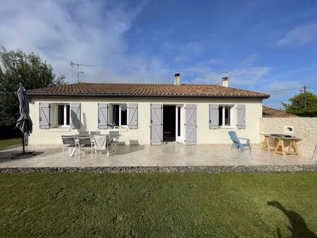 maison de plain-pied à charroux 6 pièce(s) 108 m2