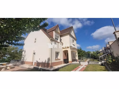 vente maison 8 pièces 191 m² à louviers (27400)  520 000 €