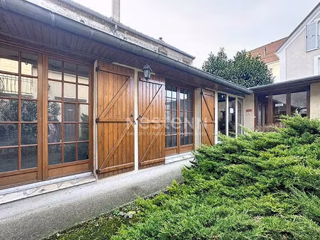 location commerce 2 pièces 26 m² à lamorlaye (60260)