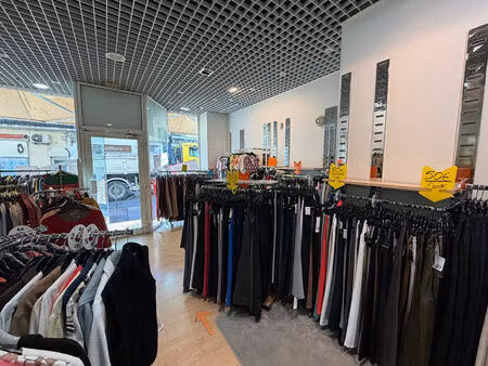 local commercial saint-raphael 58 80 m2