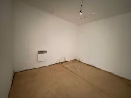 ancien bureau + hangar à rénover