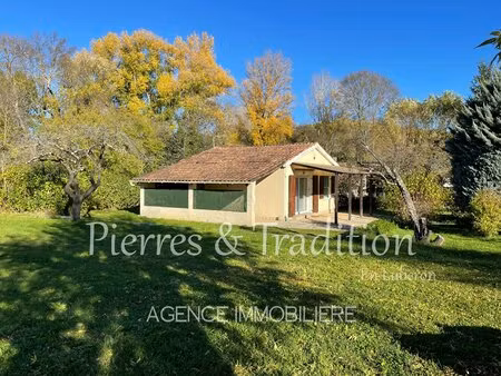 céreste en luberon  maison de plein pied avec jardin proche commerces