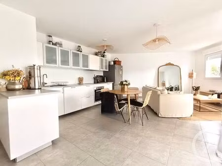 appartement t3 à louer - 3 pièces - 66 10 m2 - marseille - 13013 - provence-alpes-cote-d-a