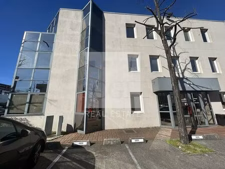 location bureau 110 m² à lyon 7 (69007)