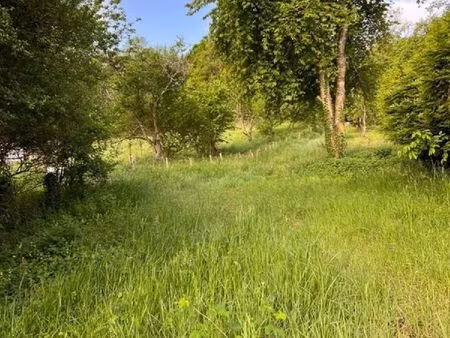 terrain 1880 m² quincey