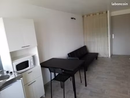 t2 meublé 30m² dans petite résidence  0 de frais d’agence