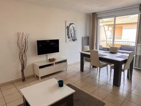 beau t2 port arianne+ terrasse+piscine résidence