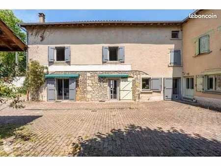 ferme 7 pièces 240 m²