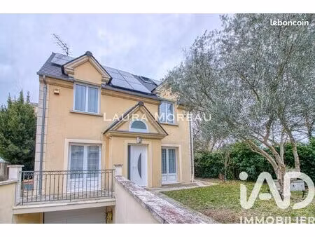 maison 8 pièces 163 m²
