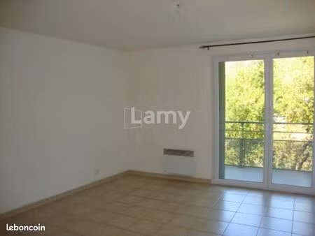 studio 1 pièce 25 m²