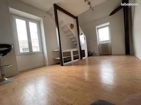 beau duplex - esprit loft - quartier agréable