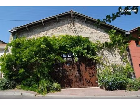 studio dans maison ecolo  proche centre ville