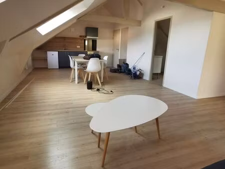 location appartement t3 bourg riec 81m²