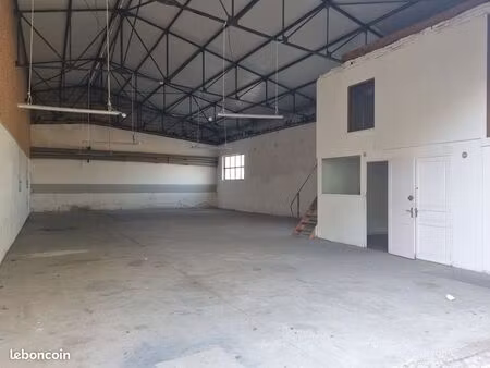 local industriel 230m3