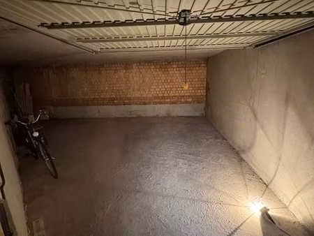 double garage intérieure de presque 27 m² à westende-bad