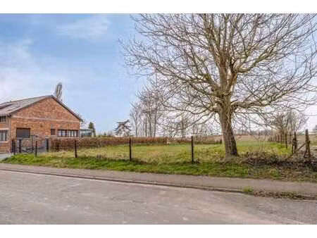 superbe terrain à bâtir de +/- 8 a 15 ca