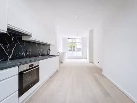 superbe rdc avec cour rénové !