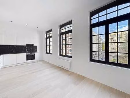 chatelain - superbe appartement 2 chambres + bureau