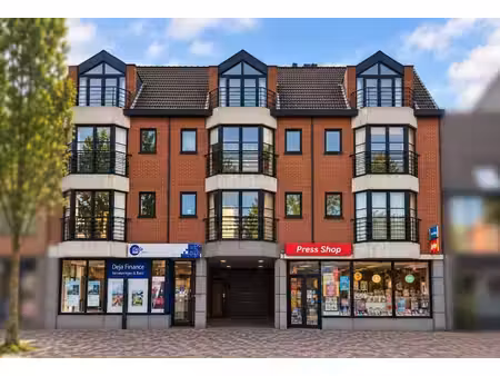lichtrijk appartement met ruim zuidgericht terras en gara...