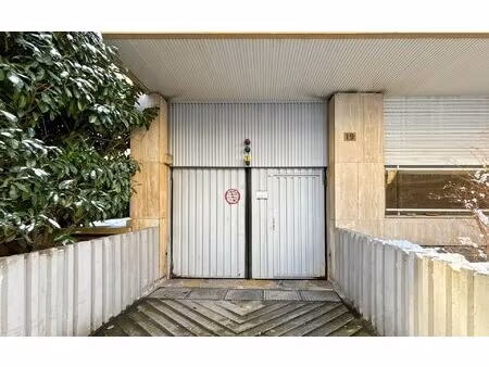 location stationnement  12.1 m² t- à paris 20  90 €