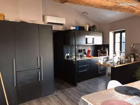 appartement t3 climatisé avec terrasse couverte